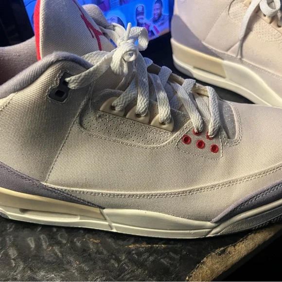 Jordan Sneakers - White and Red - Picture 3 of 10